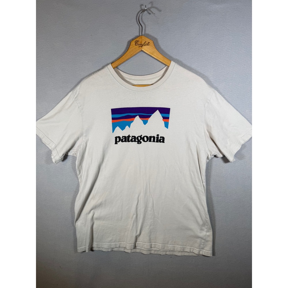 Patagonia Mens Fitz Roy Mountain Logo T-Shirt Cream Organic Cotton STY39041 L